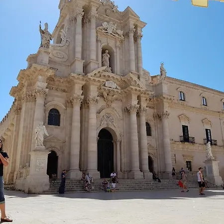 Luce Del Sud Syrakuzy